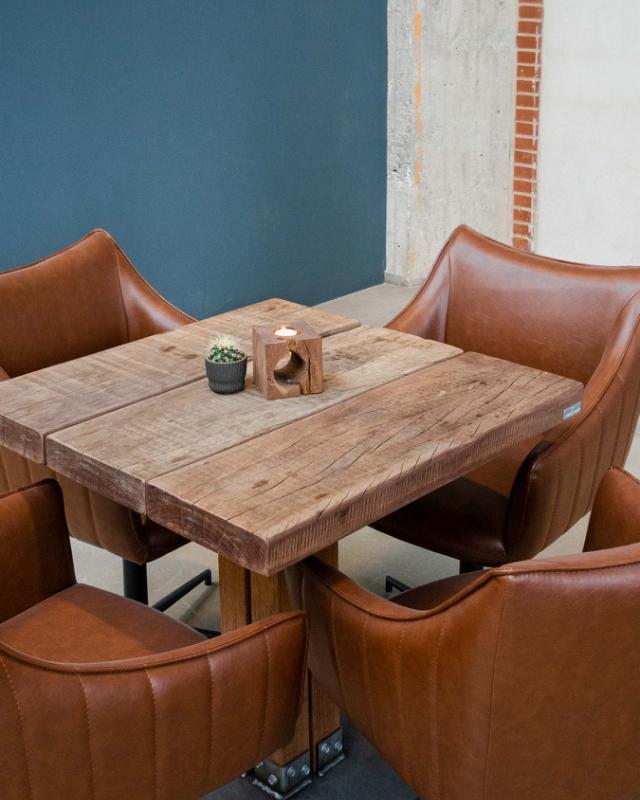 KVATRO café table 